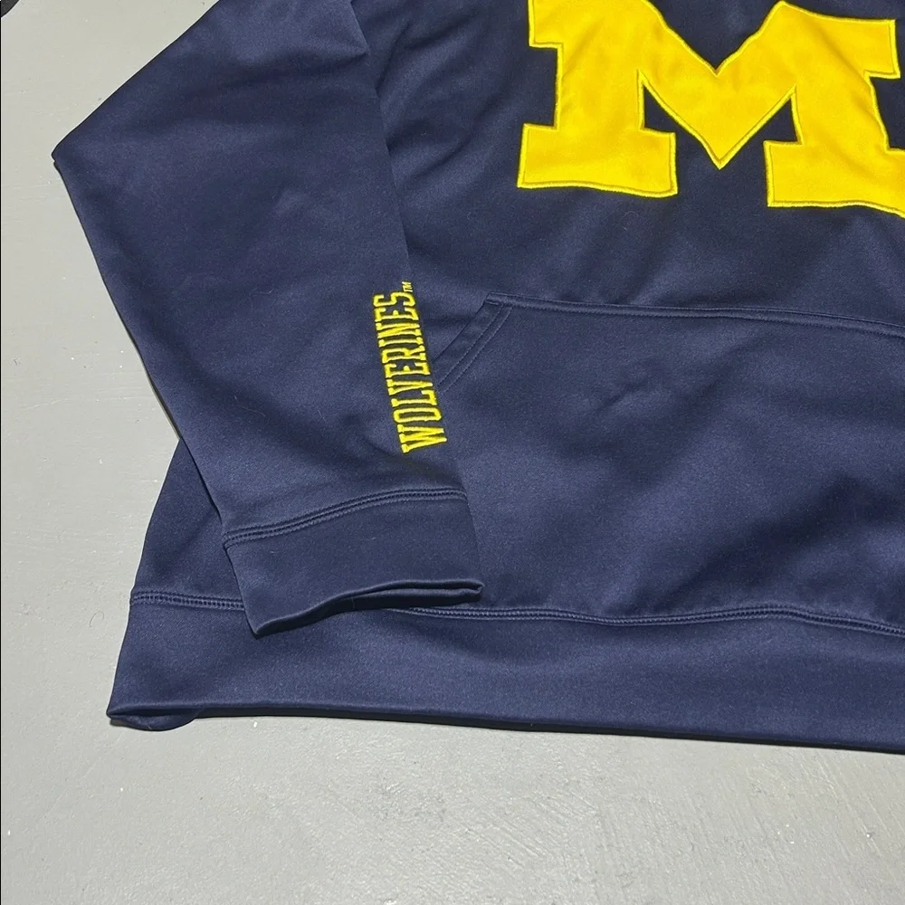 Champion University of Michigan Navy and Maize Embroidered Hoodie (Men XL)